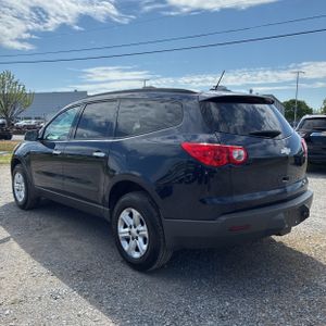 CHEVROLET TRAVERSE LS - 5