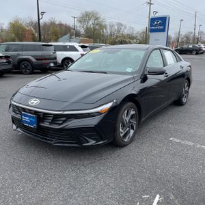 HYUNDAI ELANTRA LIMITED - 1