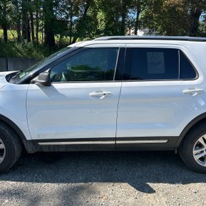 2018 FORD EXPLORER XLT 照片 4