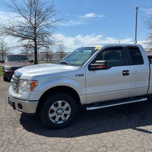FORD F-150 XLT - 2