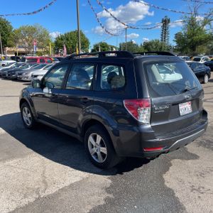 SUBARU FORESTER X - 5