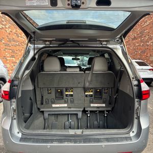 2016 Toyota SIENNA XLE 8-PASSENGER 照片 44