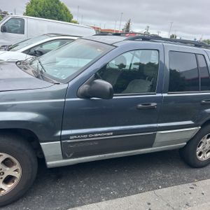2004 JEEP GRAND CHEROKEE LAREDO photo 4