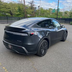 TESLA MODEL Y LONG RANGE - 7