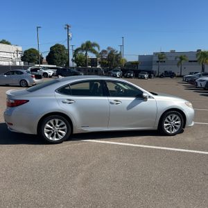 LEXUS ES 300H BASE - 10