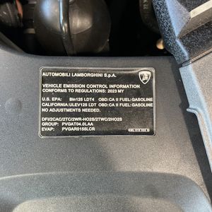 صورة مصغرة 44 لـ 2023 Lamborghini URUS BASE