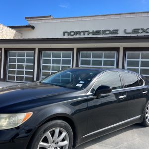 Lexus LS 460 Base - 2