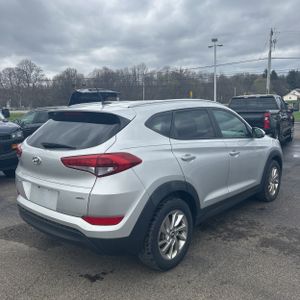 HYUNDAI TUCSON SE - 8