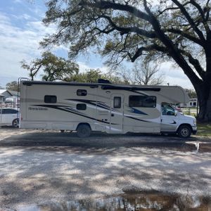 FORD E-450 CUTAWAY - 8