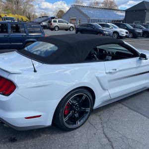 FORD MUSTANG GT PREMIUM - 9