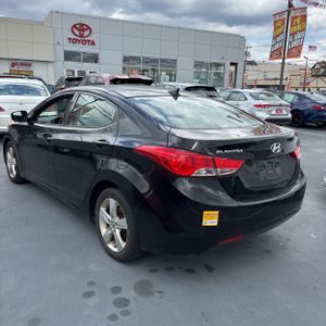 HYUNDAI ELANTRA GLS - 6