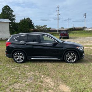 2017 BMW X1 XDRIVE28I — фото 10