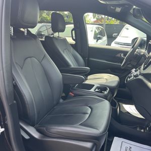 صورة مصغرة 32 لـ 2026 Chrysler PACIFICA SELECT