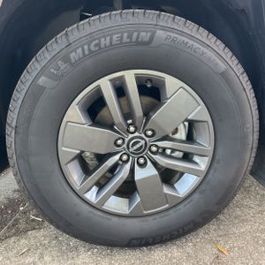 صورة مصغرة 17 لـ 2025 Nissan FRONTIER SV