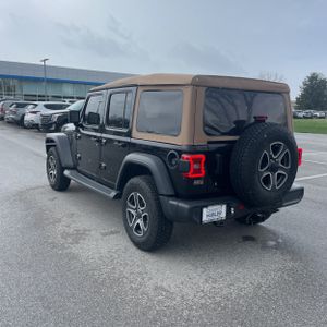JEEP WRANGLER UNLIMITED BLACK AND TAN - 5