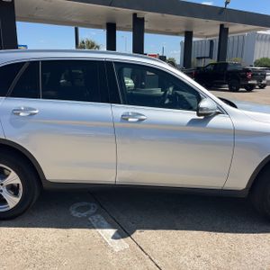 MERCEDES-BENZ GLC - 9