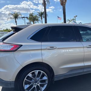 FORD EDGE TITANIUM - 9