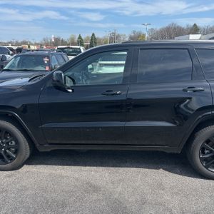 JEEP GRAND CHEROKEE WK LAREDO X - 4