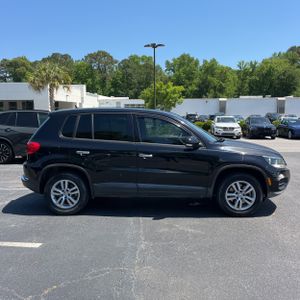 VOLKSWAGEN TIGUAN S - 10