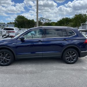 VOLKSWAGEN TIGUAN SE - 3