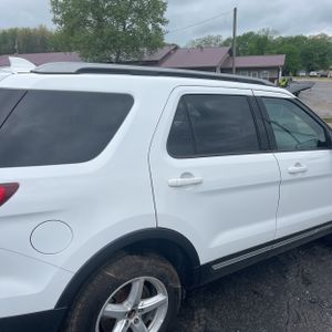 FORD EXPLORER XLT - 9