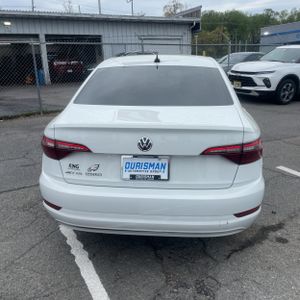 VOLKSWAGEN JETTA SE - 7