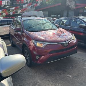 صورة 12 لـ 2018 Toyota RAV4 XLE