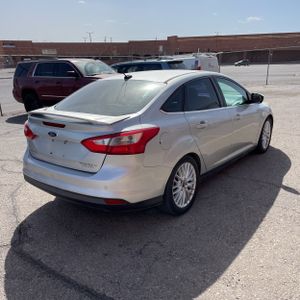 FORD FOCUS TITANIUM - 8