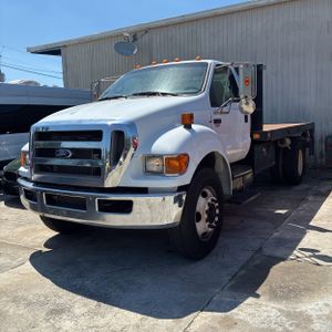 FORD F-750 XLT - 1