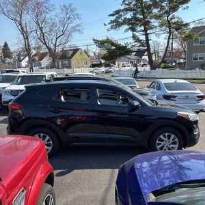 HYUNDAI TUCSON SE - 10