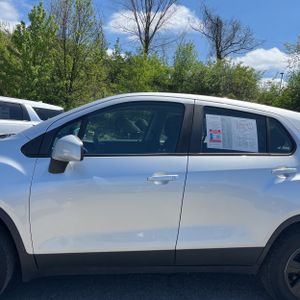 CHEVROLET TRAX LS - 4