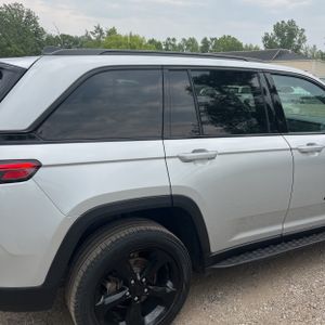 2024 JEEP GRAND CHEROKEE LIMITED — фото 9