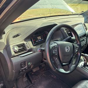 2017 Honda RIDGELINE BLACK EDITION thumbnail 51