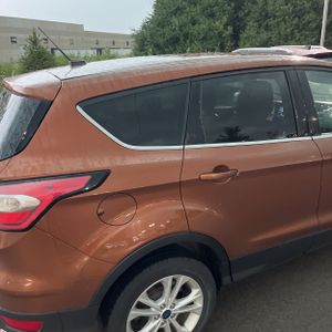 2017 FORD ESCAPE SE 照片 9