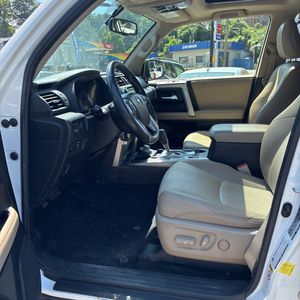 صورة مصغرة 32 لـ 2018 Toyota 4RUNNER SR5 PREMIUM