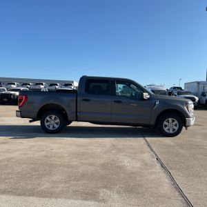 2023 FORD F-150 XLT photo 10