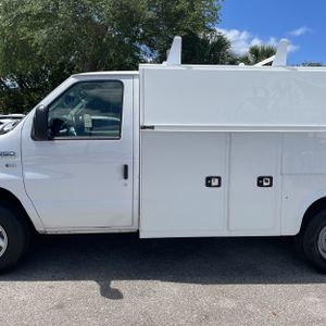 FORD E-350 CUTAWAY - 4