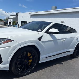 2022 Lamborghini URUS BASE 照片 2
