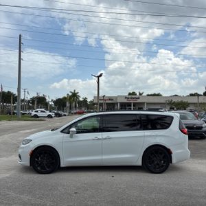 صورة 3 لـ 2022 Chrysler PACIFICA TOURING L