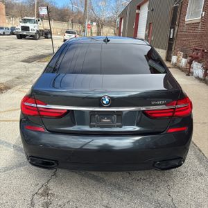 BMW 7-SERIES 740I - 7