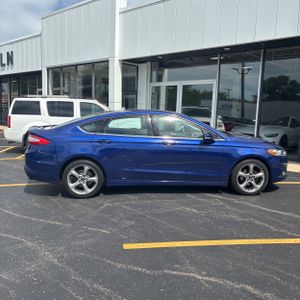 FORD FUSION SE - 10