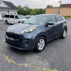 2017 KIA SPORTAGE LX photo 1