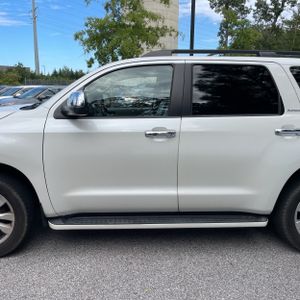 2012 Toyota SEQUOIA PLATINUM photo 4