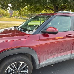 2024 Chevrolet TRAILBLAZER LT photo 2