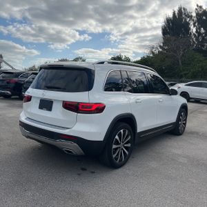 MERCEDES-BENZ GLB - 8