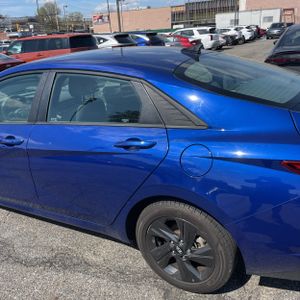 HYUNDAI ELANTRA SEL - 6