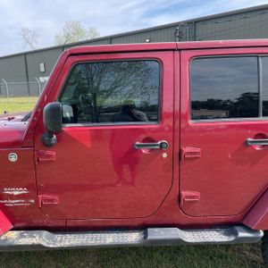 JEEP WRANGLER UNLIMITED SAHARA - 4