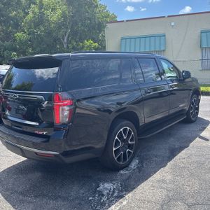 CHEVROLET SUBURBAN RST - 8