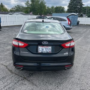 FORD FUSION SE - 7