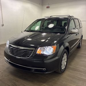 CHRYSLER TOWN & COUNTRY TOURING L - 1